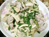 袖珍菇炒肉末的做法[图]