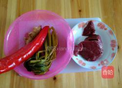 酸菜炒牛肉的做法图解1