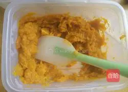 Illustration of how to make cherry tomato pumpkin cake 2