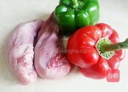 彩椒炒猪舌的做法图解1