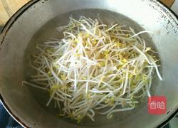 凉拌绿豆芽的做法图解1