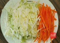 卷心菜炒饼的做法图解2