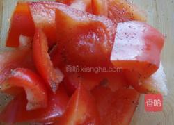 彩椒玉米鸡蛋沙拉的做法图解2