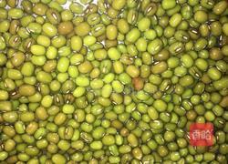 冰糖绿豆汤的做法图解1