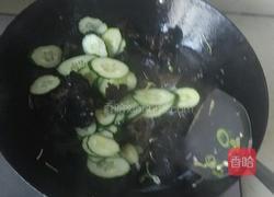 黄瓜木耳炒鸡蛋的做法图解6