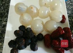 桂圆荔枝红枣排骨汤的做法图解1