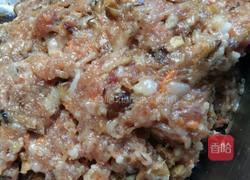 香菇肉馅饺子的做法图解1