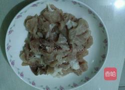 蒜苗猪肉的做法图解1