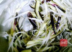 茄子白萝卜软饼的做法图解2