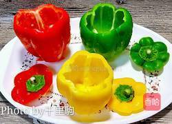 彩椒三文鱼焗饭盅的做法图解1