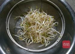 豆芽炒粉丝的做法图解2