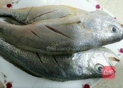 老抽小黄鱼的做法图解1