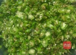 青椒油辣子的做法图解1