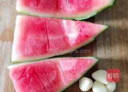 清炒西瓜皮的做法图解1