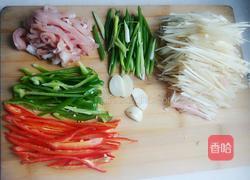 青红椒子姜肉丝的做法图解2