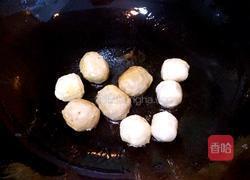 海鲜丸子炒芹菜的做法图解5