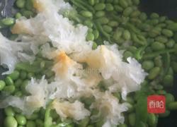 银耳素炒青豆的做法图解8