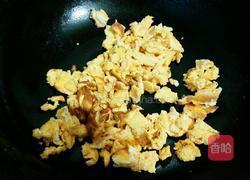 彩椒炒火腿鸭蛋的做法图解5