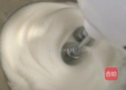 蓝莓戚风蛋糕。的做法图解9