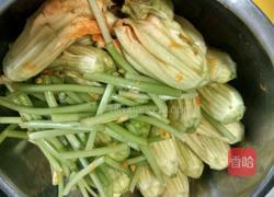 炒南瓜花的做法图解3