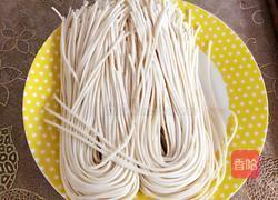 圣女果炒鸡蛋拌面的做法图解10