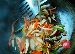 彩椒烩鲜菌的做法图解8