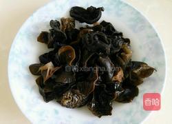 耗油杏鲍菇炒木耳的做法图解2