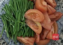 西红柿炒韭菜的做法图解2
