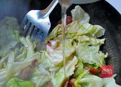 卷心菜炒腊肠的做法图解10