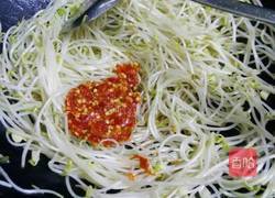 剁辣椒炒绿豆芽的做法图解6