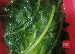 蒜香菠菜梗的做法图解3