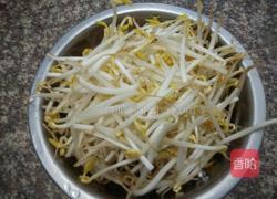清炒绿豆芽的做法图解1