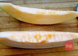 哈密瓜果盘的做法图解2