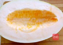 哈密瓜果盘的做法图解1