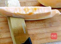 哈密瓜果盘的做法图解3