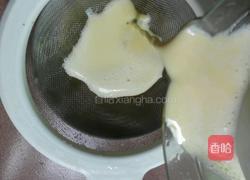 奶香玉米汁蒸蛋的做法图解3