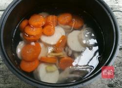淮山胡萝卜凤爪汤的做法图解8