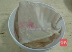 酸辣猪皮冻的做法图解3