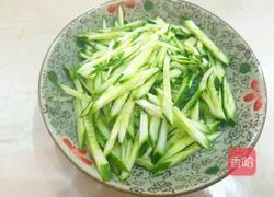 黄瓜拌猪皮的做法图解4