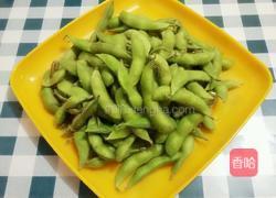 鲜猪肉蒸毛豆的做法图解1