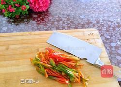 卷心菜辣炒豆腐皮的做法图解3