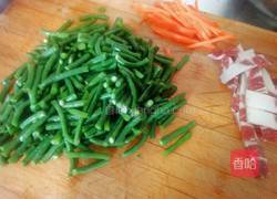 肉片炒豇豆角的做法图解1