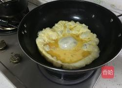 鸡蛋火腿炒木耳的做法图解2