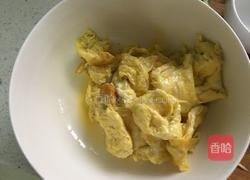 鸡蛋火腿炒木耳的做法图解3