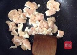 彩椒木耳炒鸡肉的做法图解3