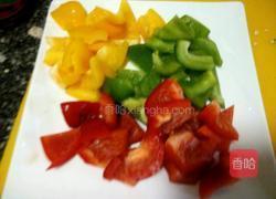 荔枝彩椒炒鸡肉的做法图解1