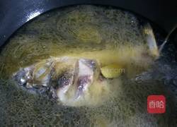 鲫鱼萝卜丝汤的做法图解8