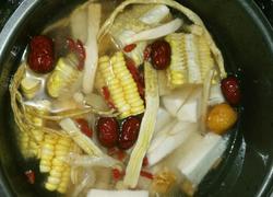 淮山玉米脊骨汤