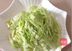 卷心菜炒粉丝的做法图解2
