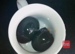 凉拌皮蛋末的做法图解2